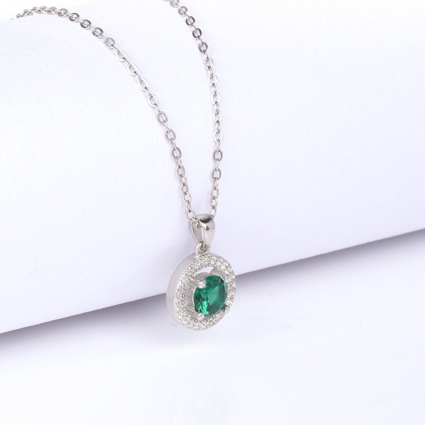 Silver Forest Green Shining Halo Pendant With Link Chain