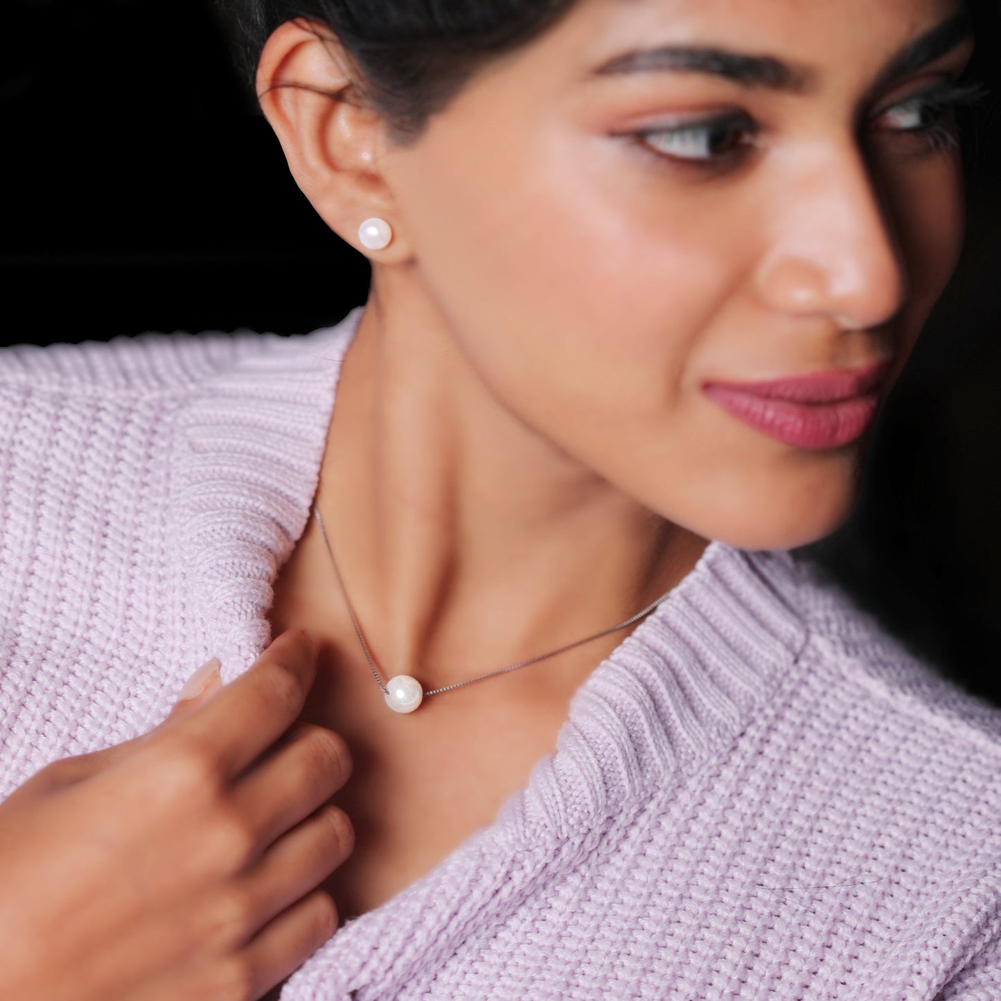 Anushka Sharma Moonlight Pearl Set